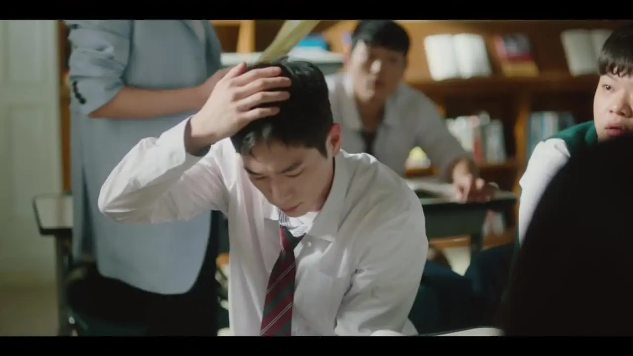 Под прикрытием в старшей школе