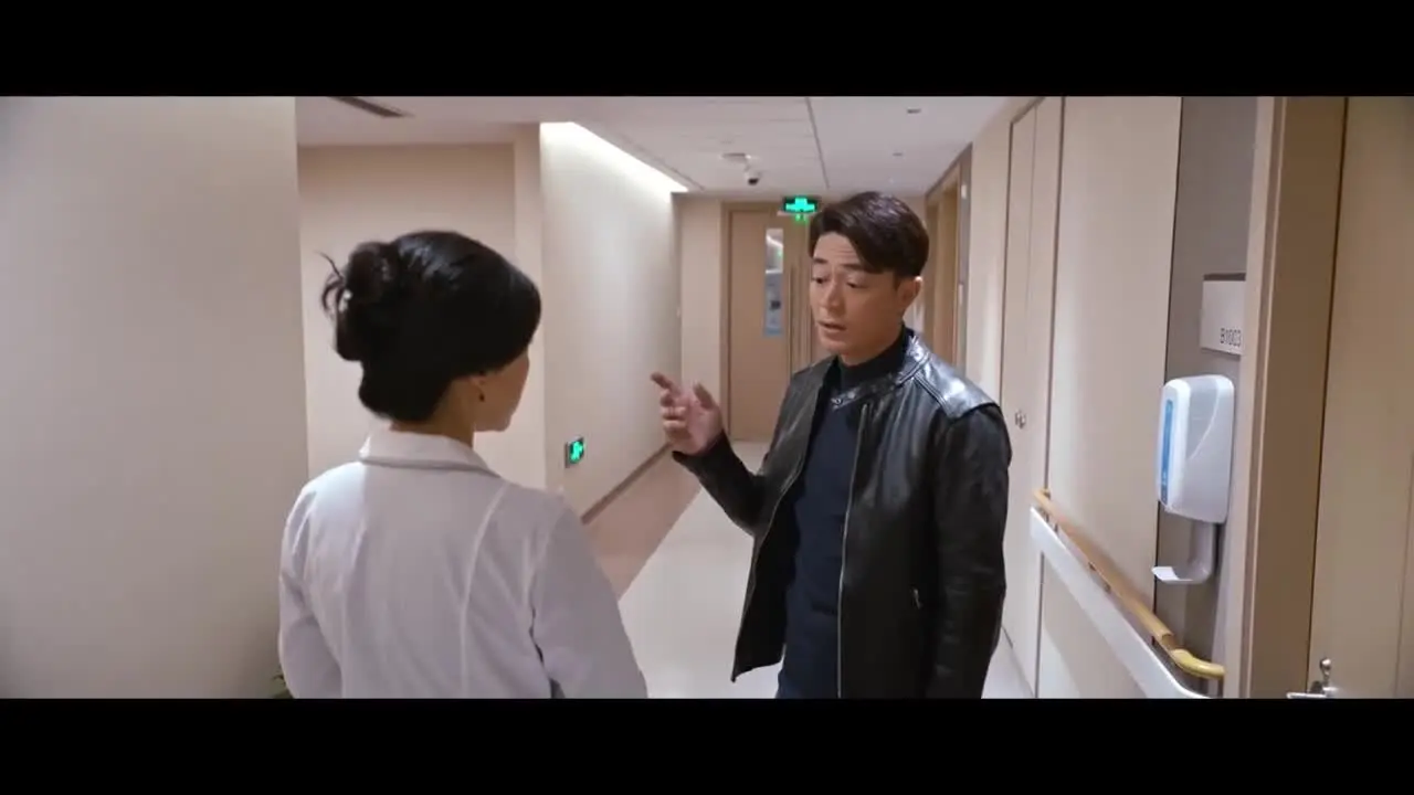 Почему он всё ещё одинок? обложка