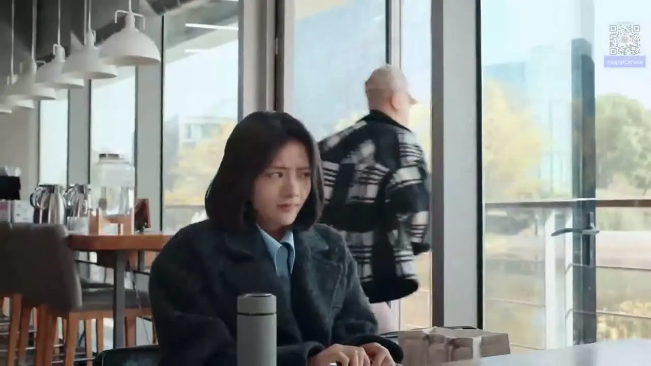 Расстояние между нами в суде обложка